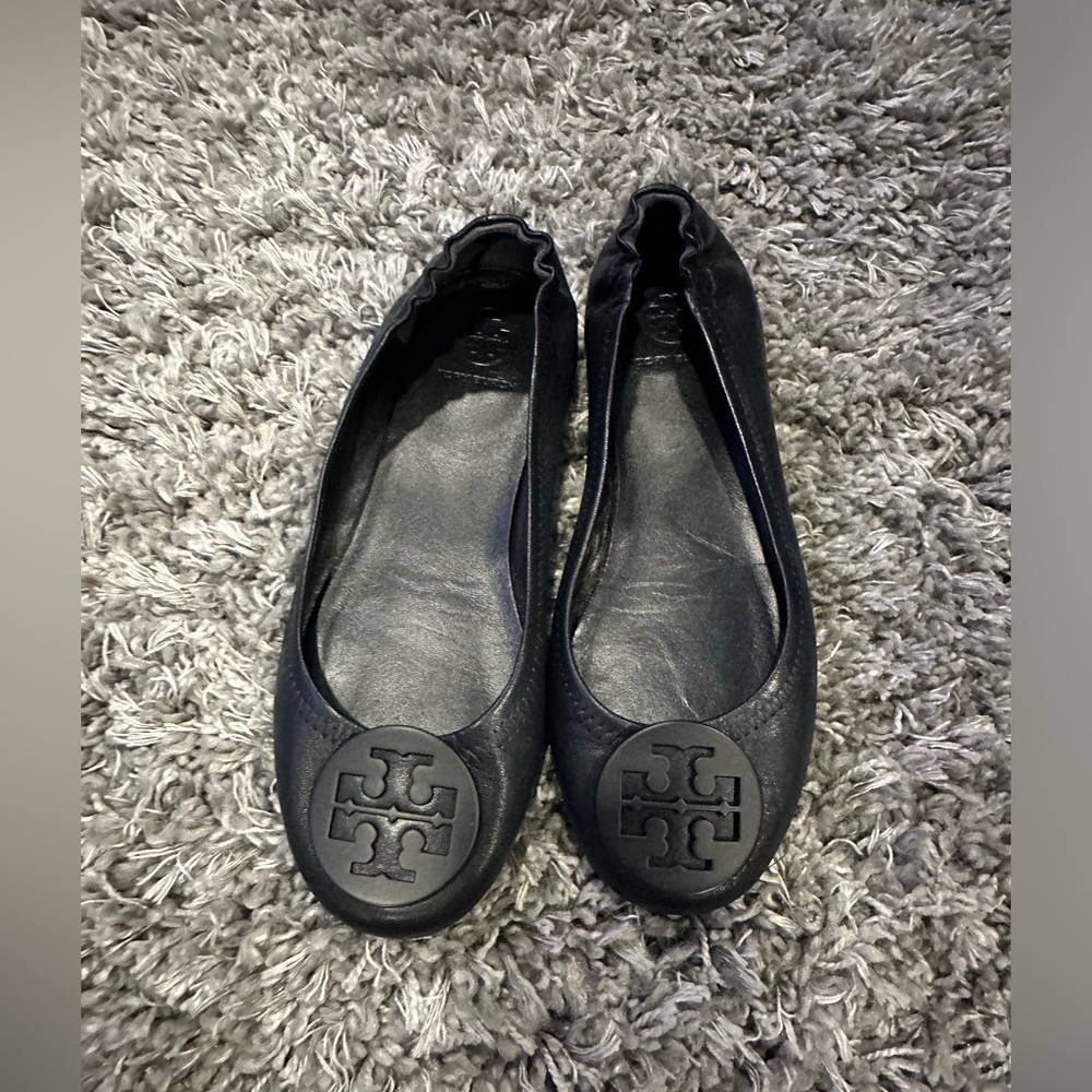 Tory Burch Navy Ballet Flat size 5.5
